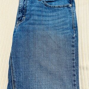 Levi’s Women’s 525 Perfect Waist Boot Cut Jeans Size 14P Medium